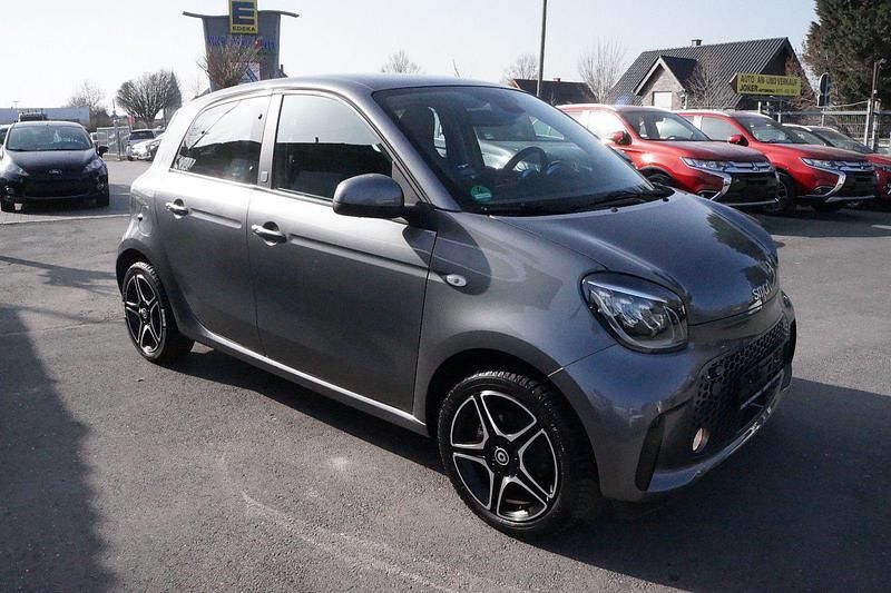 Gebraucht Smart ForFour Electric Drive 60 kW (82 PS) 2020 Grau Kleinwagen
