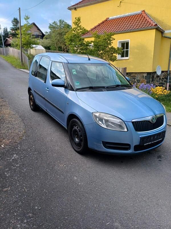 Blau Gebraucht 2007 Skoda Roomster Kombi | 1.299 € (Superpreis) - Bild 1/4