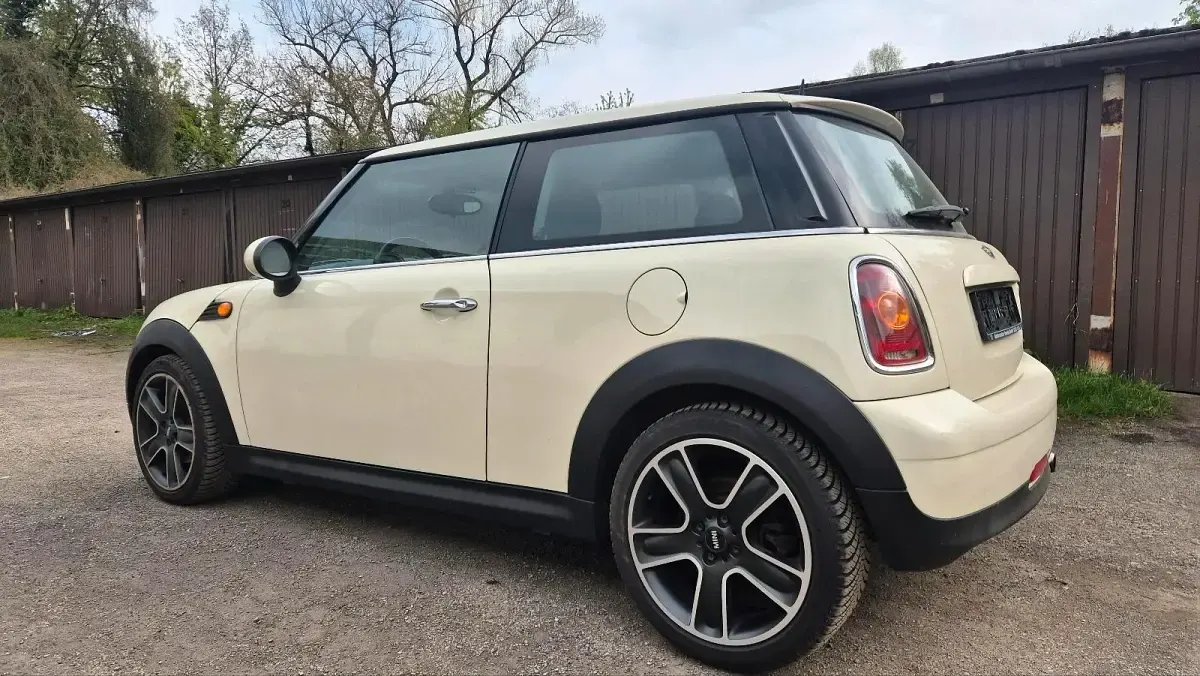 Gebraucht Mini Cooper 75 PS (55 kW) 2010 Beige Kleinwagen