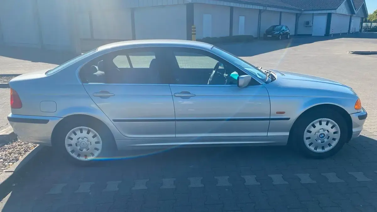 Brugt BMW 320 150 HK (110 kW) 1998 Sølv Sedan