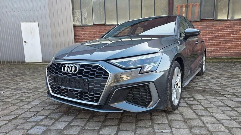 Gebraucht Audi A3 Sport 150 PS (110 kW) 2022 Grau Limousine