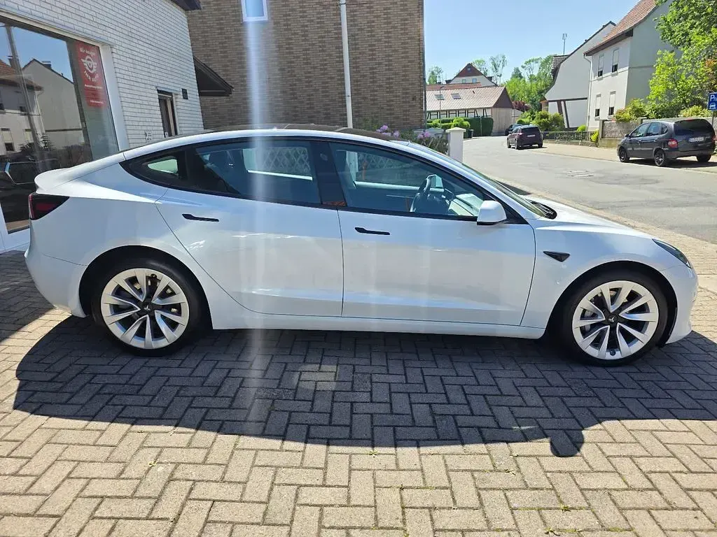 Gebraucht Tesla Model 3 366 kW (498 PS) 2023 Weiß Limousine