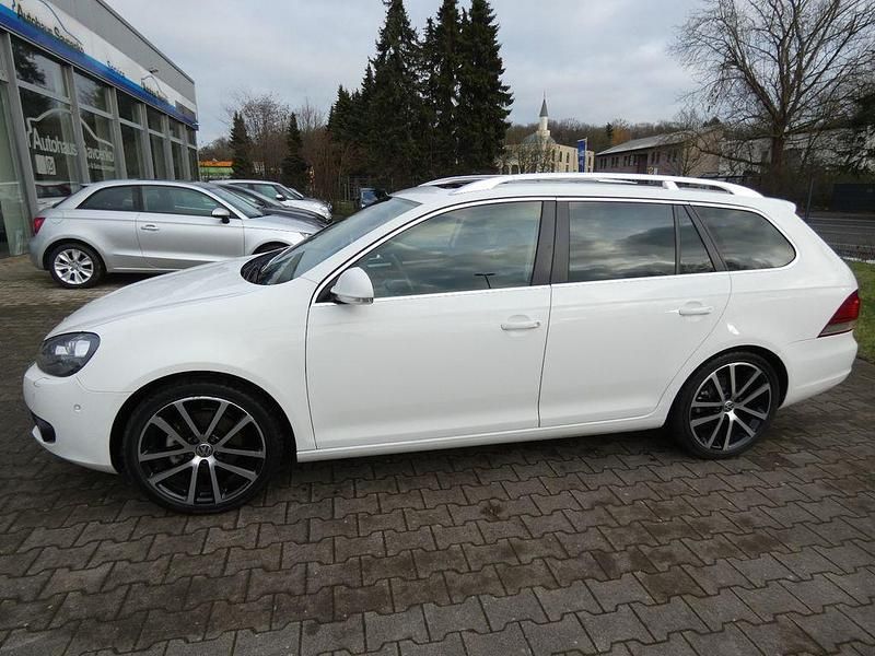 Weiß Gebraucht 2012 VW Golf VI Highline Kleinwagen | 6.999 € (Fairer Preis) - Bild 1/4