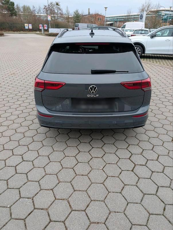 Gebraucht VW Golf VIII 150 PS (110 kW) 2022 Grau Kombi