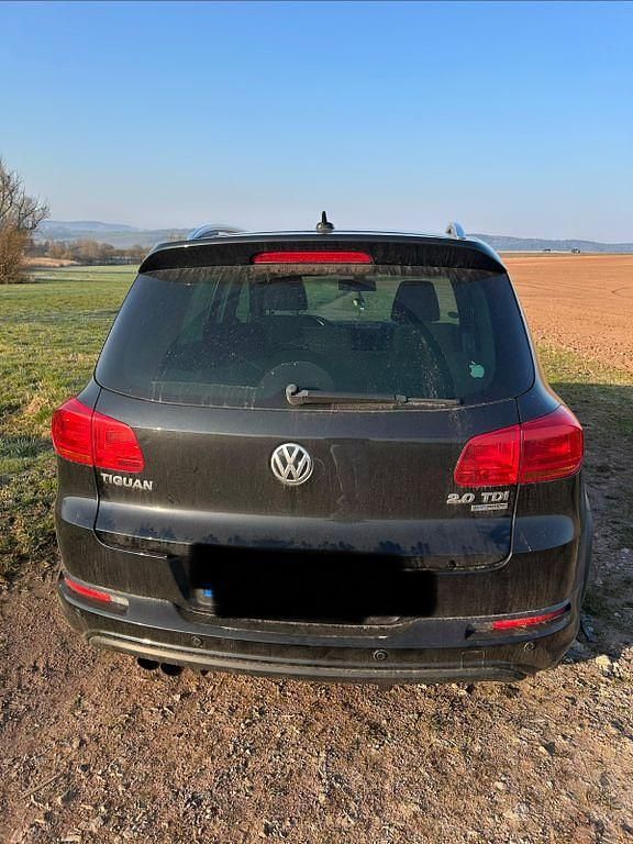 Gebraucht VW Tiguan Sportline 140 PS (102 kW) 2013 Schwarz SUV