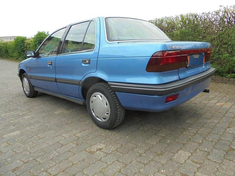 Gebraucht Mitsubishi Lancer 90 PS (66 kW) 1991 Blau Limousine