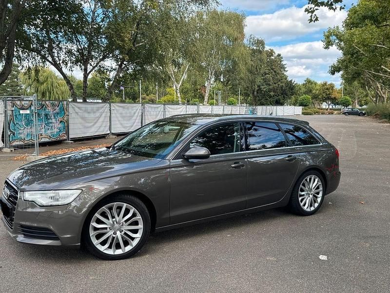 Grau Gebraucht 2012 Audi A6 Sport Kombi | 9.700 € (Superpreis) - Bild 1/4