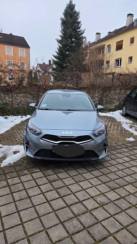 Gebraucht Kia Ceed 160 PS (117 kW) 2022 Grau Kleinwagen