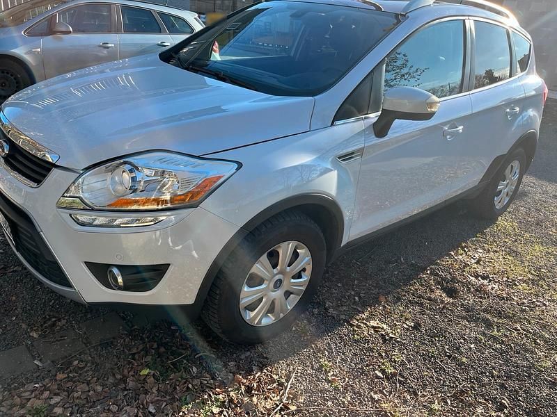 Gebraucht Ford Kuga 200 PS (147 kW) 2009 Weiß SUV