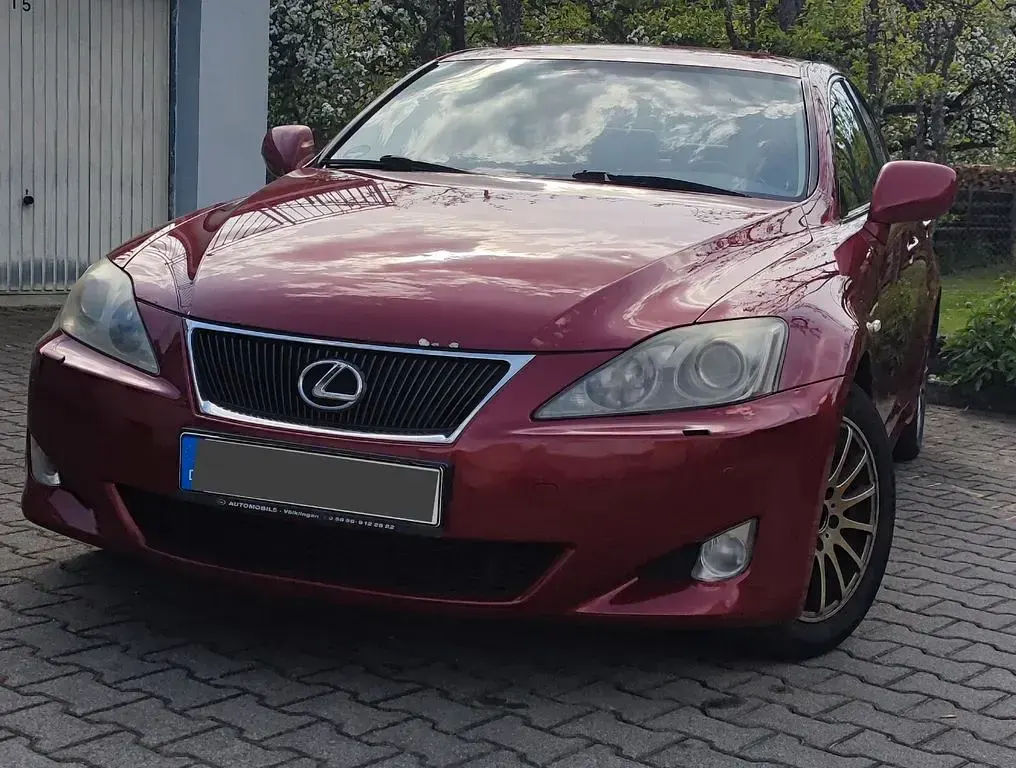 Second-hand Lexus IS250 208 CP (152 kW) 2006 Roșu Berlinǎ