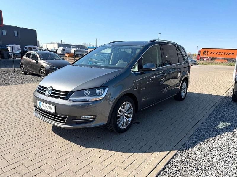 Gebraucht VW Sharan Highline 150 PS (110 kW) 2017 Indiumgrau Van / Kleinbus