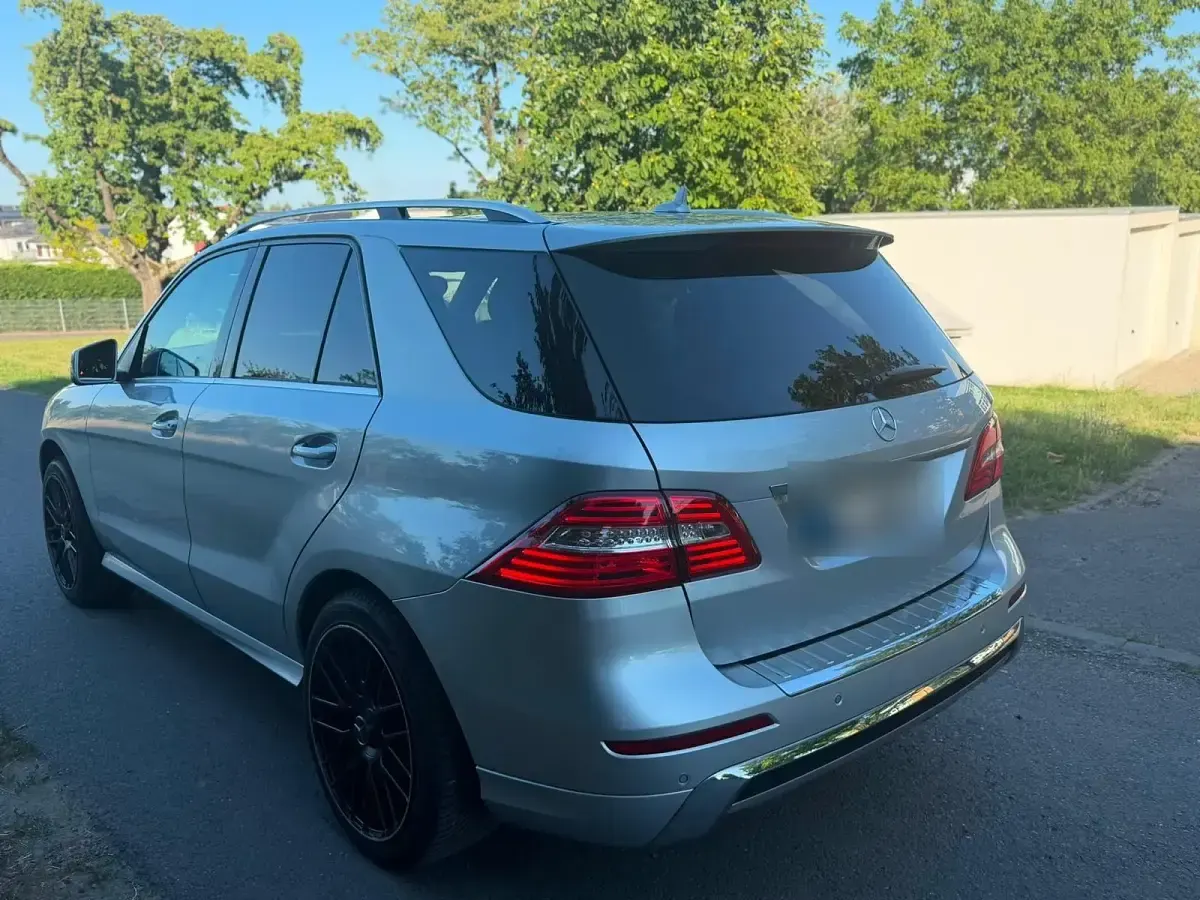 Gebraucht Mercedes ML350 258 PS (189 kW) 2013 Grau SUV