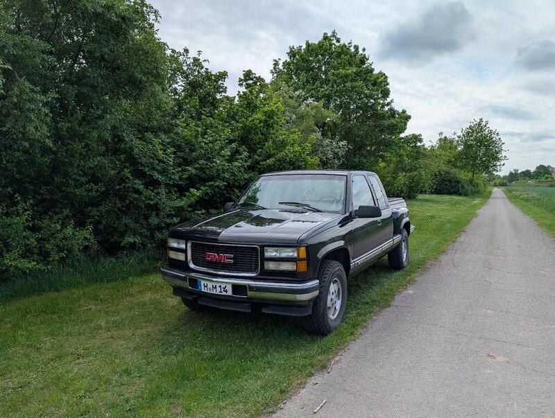 Schwarz Gebraucht 1996 GMC Sierra Abholung | 16.900 € - Bild 1/4