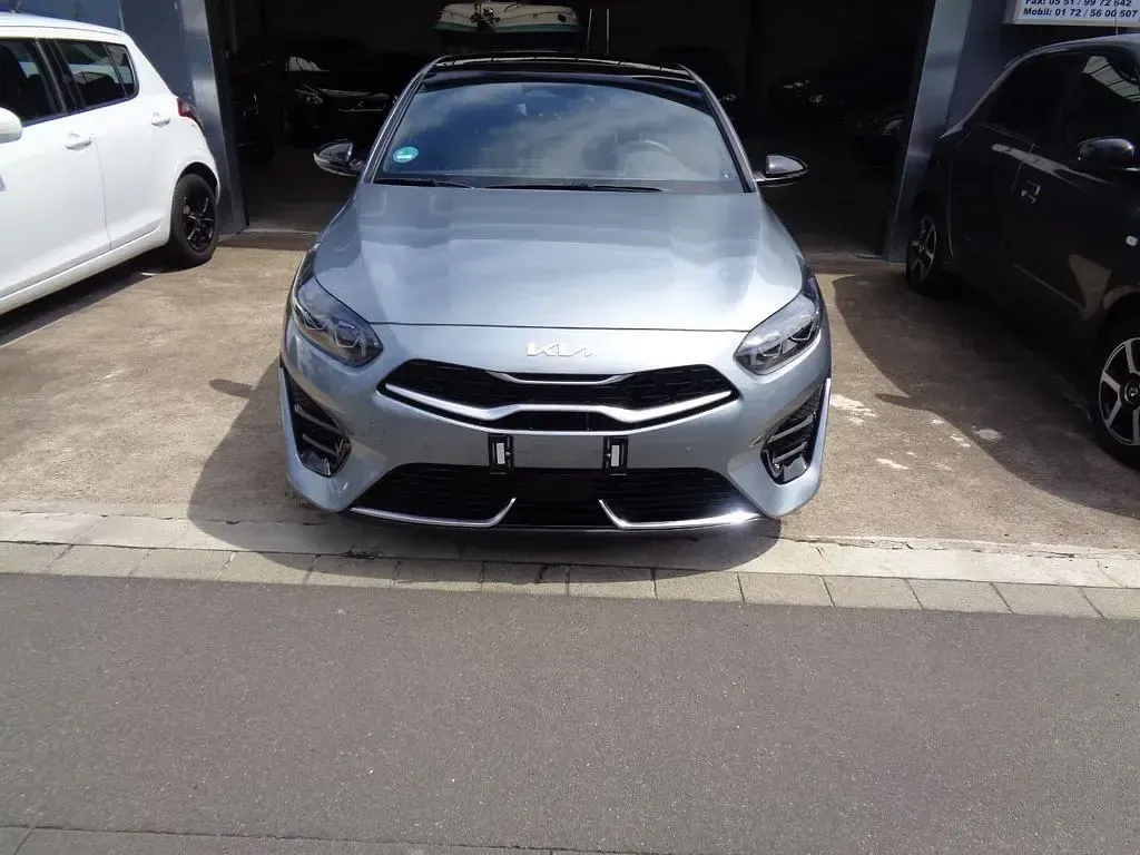 Gebraucht Kia ProCeed 140 PS (102 kW) 2025 Silber Kombi