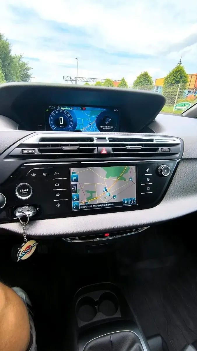 Gebraucht Citroën Grand C4 Picasso SELECTION 120 PS (88 kW) 2016 Weiß Van / Kleinbus