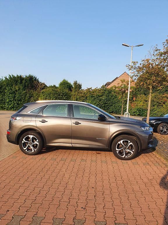 Grau Gebraucht 2018 DS Automobiles DS7 Crossback SUV | 18.950 € (Guter Preis) - Bild 1/4