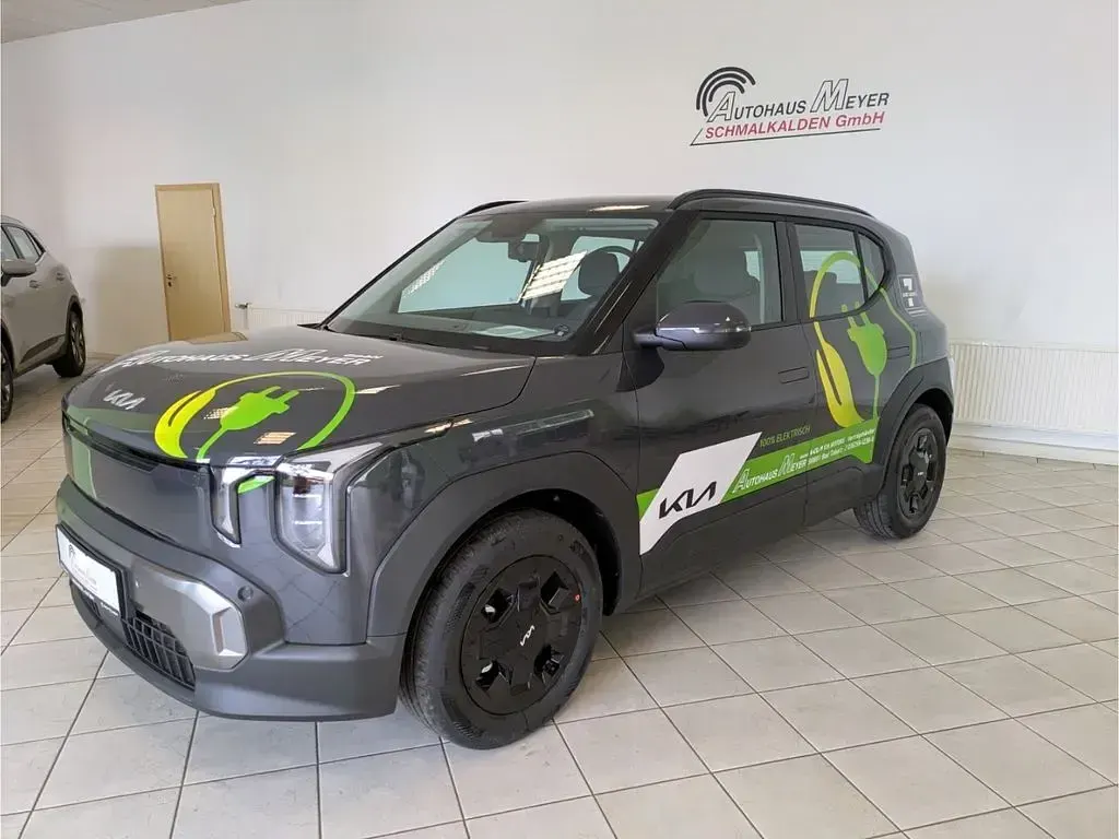 Neu Kia EV2 Earth 108 kW (147 PS) 2026 Grau SUV