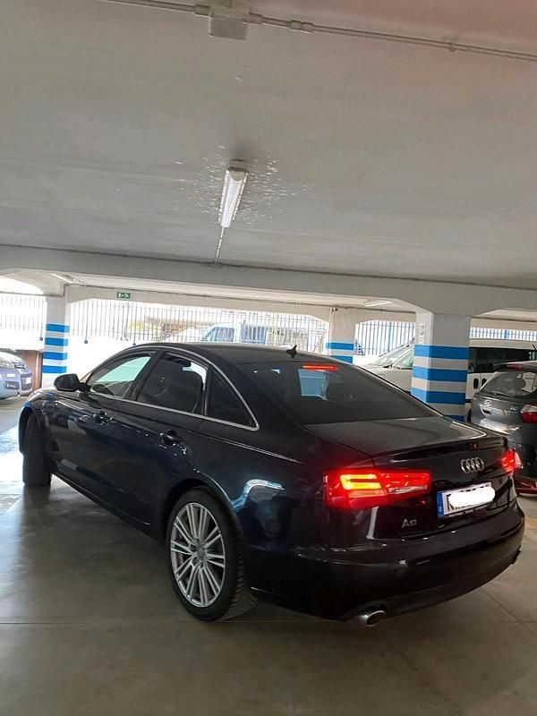 Blau Gebraucht 2013 Audi A6 Comfort Limousine | 13.900 € (Etwas zu teuer) - Bild 1/4