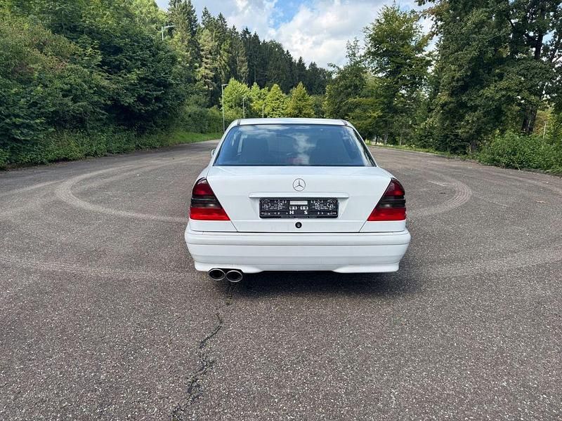 Gebraucht Mercedes C180 122 PS (89 kW) 1999 Weiß Limousine