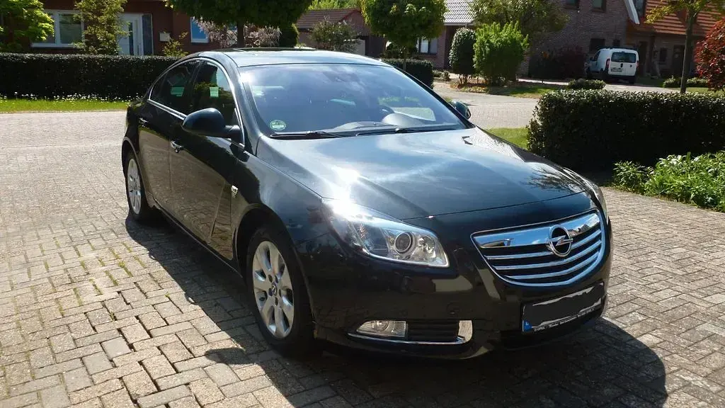 Gebraucht Opel Insignia Innovation 260 PS (191 kW) 2012 Schwarz Limousine