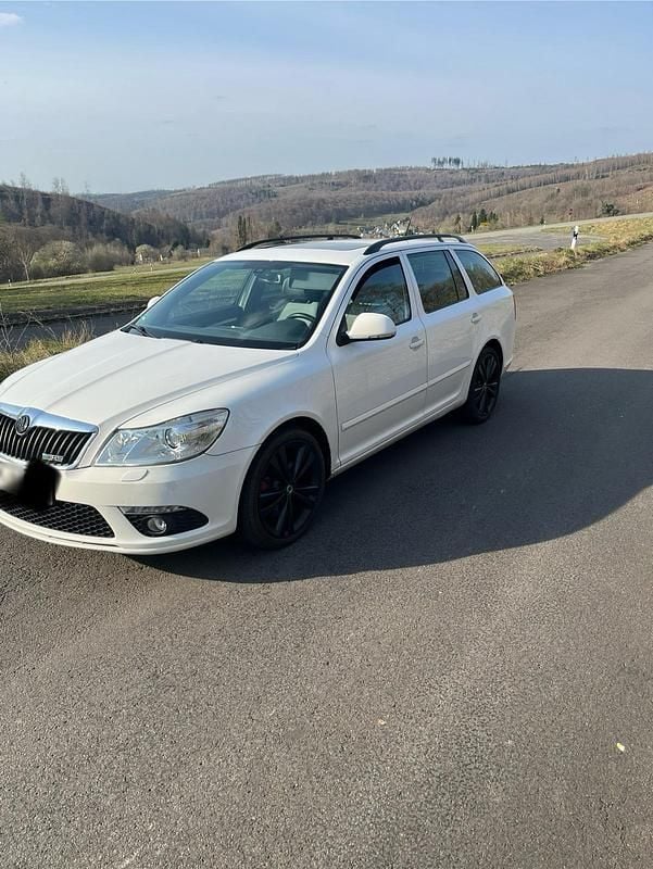 Gebraucht Skoda Octavia RS 170 PS (125 kW) 2009 Weiß Kombi