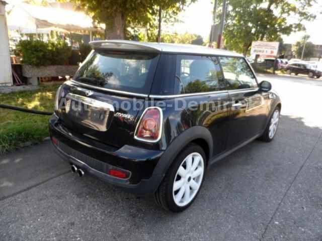 Gebraucht Mini Cooper S 174 PS (127 kW) 2007 Schwarz metallic Kleinwagen