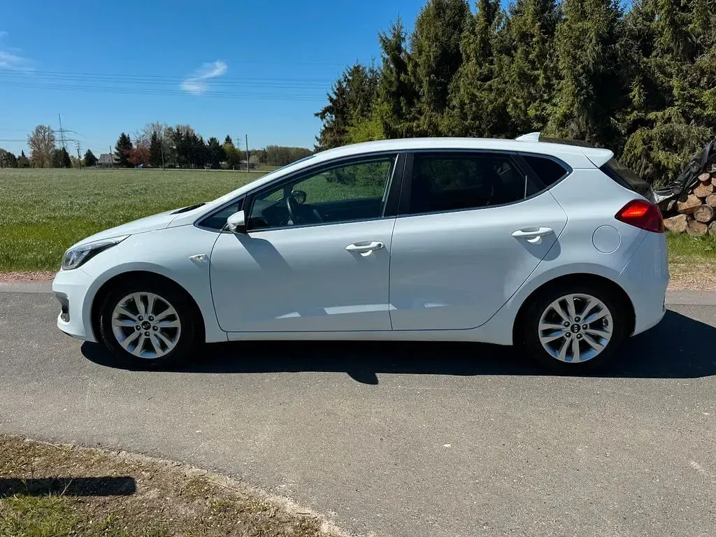 Occasion Kia Ceed 135 ch (99 kW) 2017 Blanc Citadine
