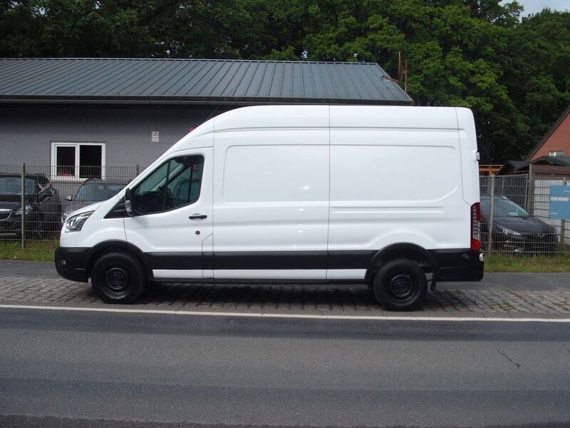 Weiß Gebraucht 2022 Ford Transit Limousine | 21.599 € (Guter Preis) - Bild 1/4