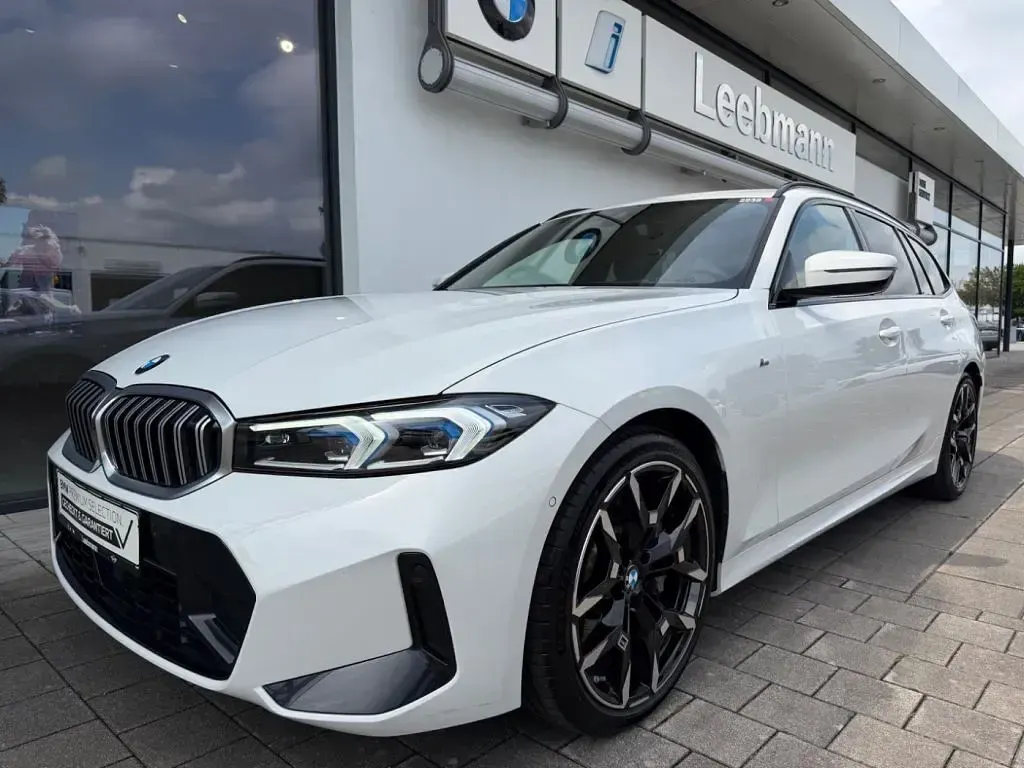 Gebraucht BMW 330 M Sport 286 PS (210 kW) 2025 Weiß Limousine