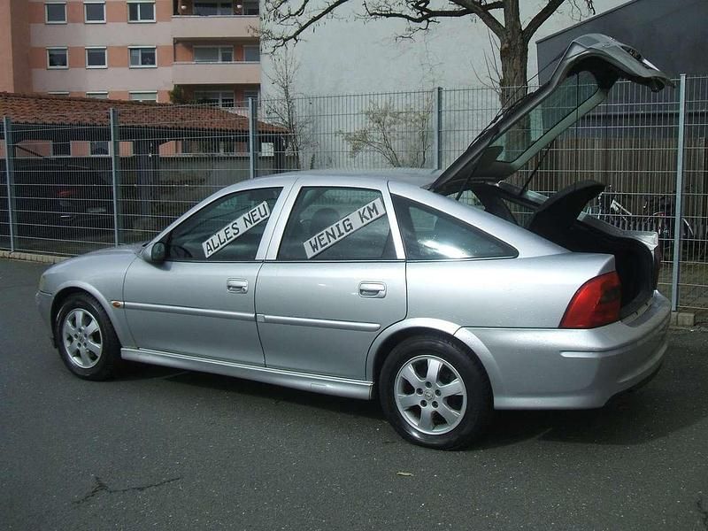 Gebraucht Opel Vectra 125 PS (91 kW) 2003 Silber Limousine