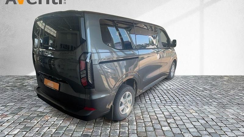 Neu Ford Tourneo Trend 136 PS (100 kW) 2025 Van / Kleinbus