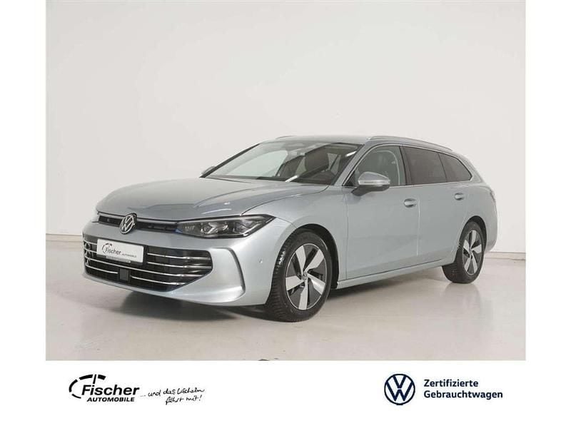 Silber Gebraucht 2024 VW Passat Elegance Kombi | 35.935 € (Superpreis) - Bild 1/3