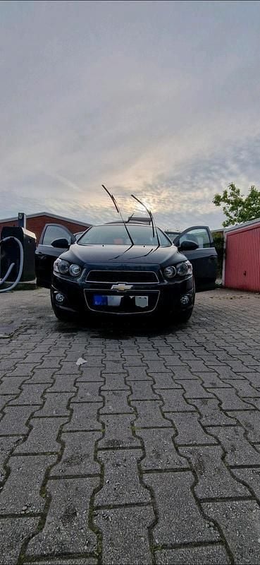 Schwarz Gebraucht 2012 Chevrolet Aveo Limousine | 2.990 € (Fairer Preis) - Bild 1/4