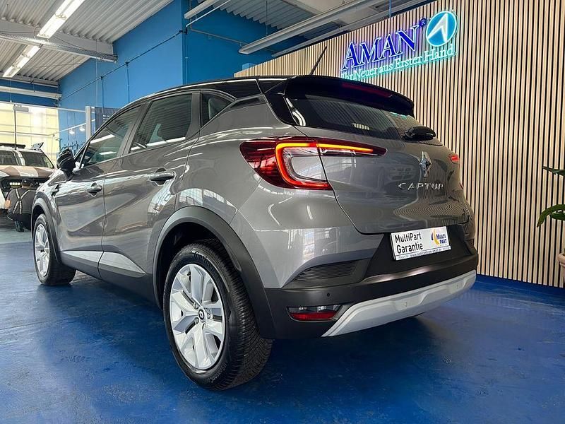Używany Renault Captur Evolution 140 KM (102 kW) 2024 Szary SUV