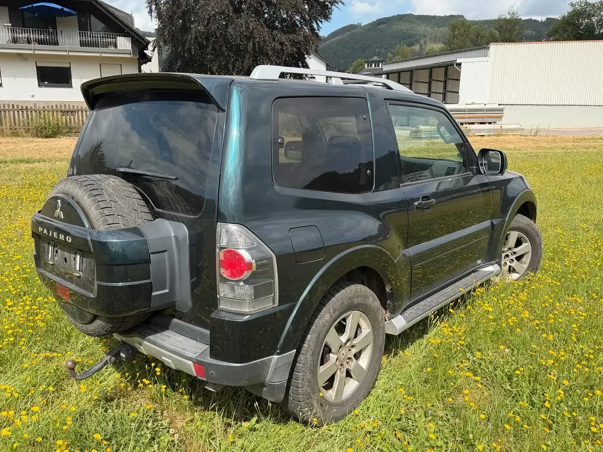 Gebraucht Mitsubishi Pajero 160 PS (117 kW) 2007 Grün SUV