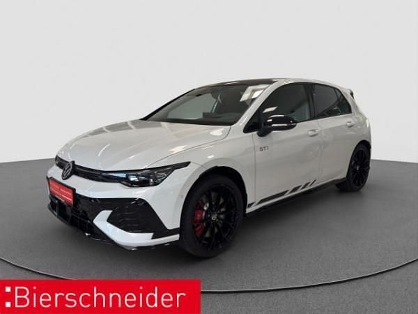 Weiß (oryxweiss perlmutteffekt) Neu 2025 VW Golf VIII GTI Clubsport Limousine | 59.888 € - Bild 1/4