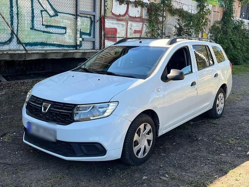 Weiß Gebraucht 2017 Dacia Logan MCV Kombi | 1.900 € - Bild 1/4