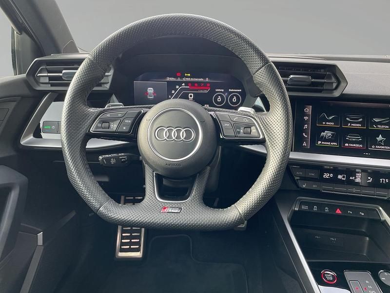 Gebraucht Audi RS3 Ambiente 400 PS (294 kW) 2023 Grau Limousine