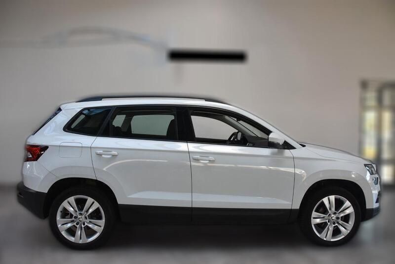 Diverse metallic Gebraucht 2022 Skoda Karoq Style SUV | 24.160 € (Fairer Preis) - Bild 1/4