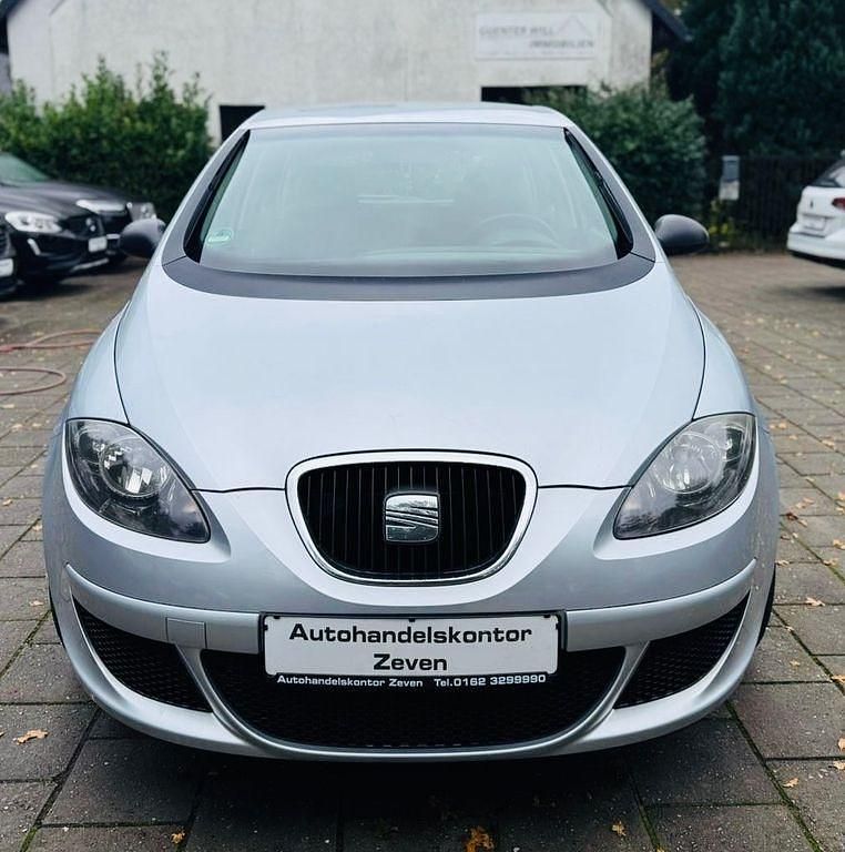 Silber Gebraucht 2006 Seat Altea Reference Van / Kleinbus | 2.500 € (Fairer Preis) - Bild 1/4