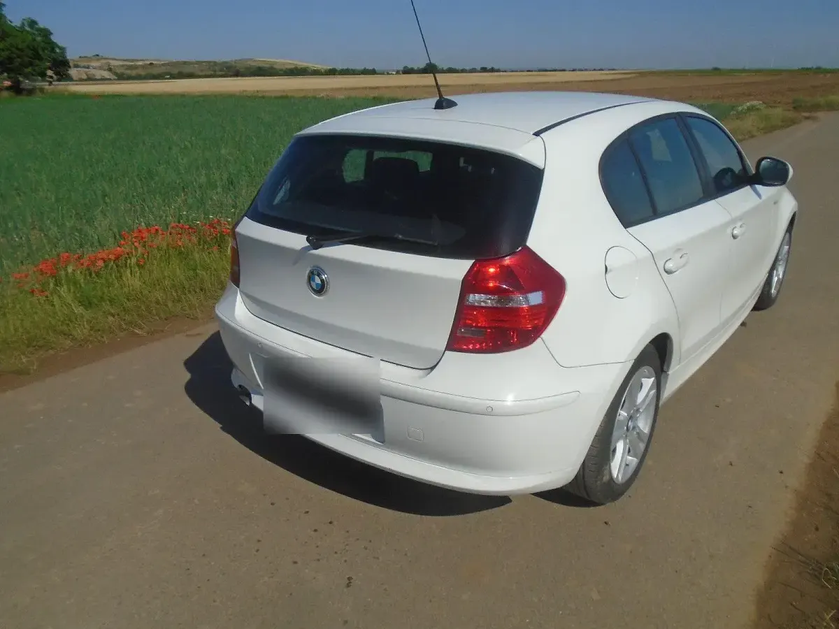 Gebraucht BMW 116 122 PS (89 kW) 2010 Weiß Kleinwagen