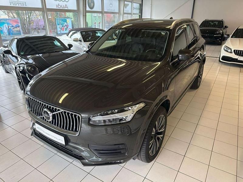 Gebraucht Volvo XC90 Momentum 235 PS (172 kW) 2021 Pine grey SUV