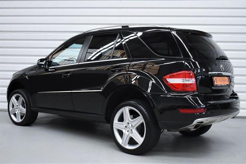 Gebraucht Mercedes ML320 Sport 224 PS (164 kW) 2009 Schwarz SUV
