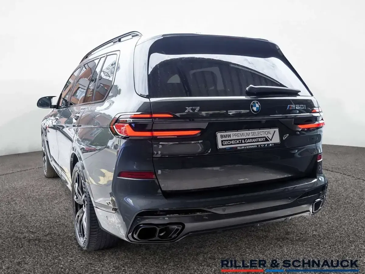 Gebraucht BMW X7 M Sport 530 PS (389 kW) 2024 Grau SUV