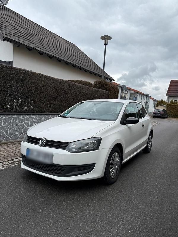 Gebraucht VW Polo 69 PS (50 kW) 2013 Weiß Kleinwagen