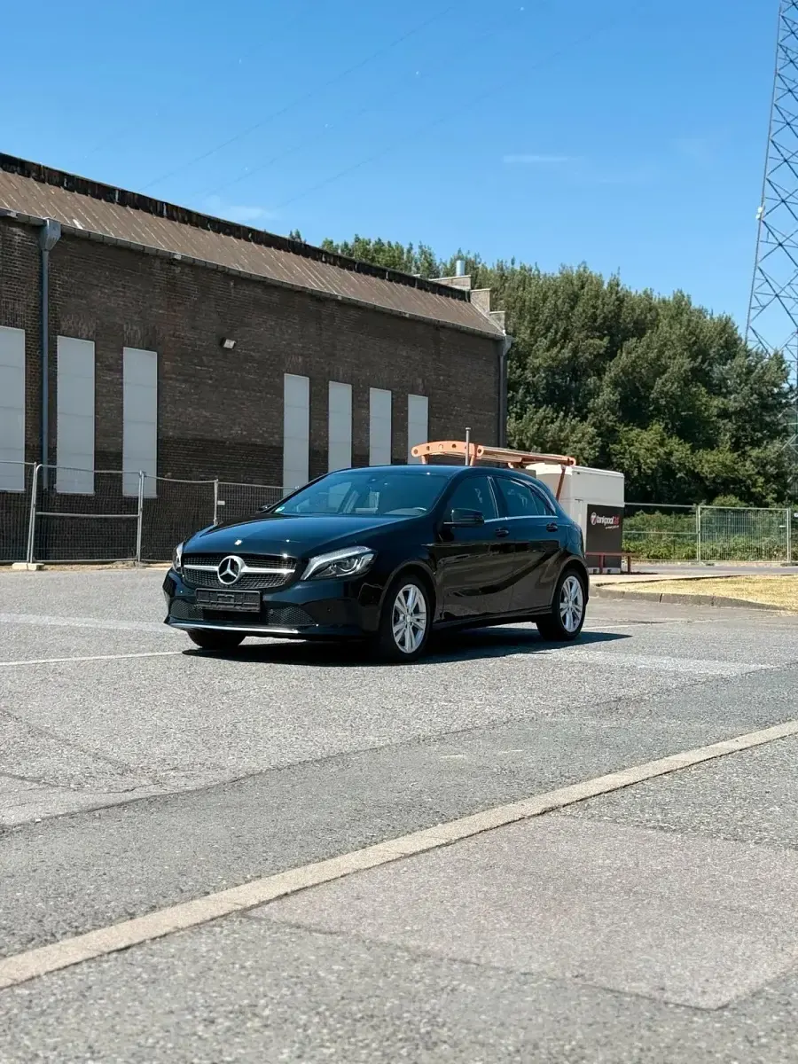 Gebraucht Mercedes A250 210 PS (154 kW) 2016 Schwarz Kleinwagen