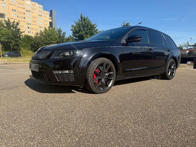 Schwarz Gebraucht 2014 Skoda Octavia RS Kombi | 13.490 € (Fairer Preis) - Bild 1/4