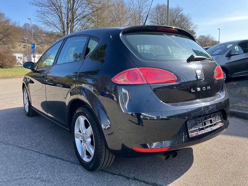 Gebraucht Seat Leon Stylance 160 PS (117 kW) 2009 Black magic perleffekt Kleinwagen