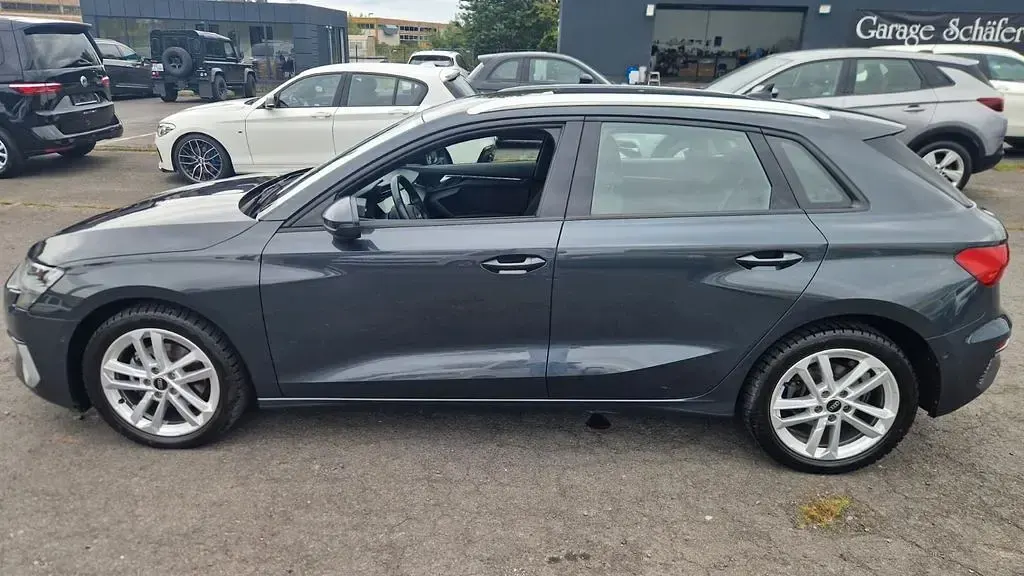Gebraucht Audi A3 Sport 150 PS (110 kW) 2023 Grau Limousine
