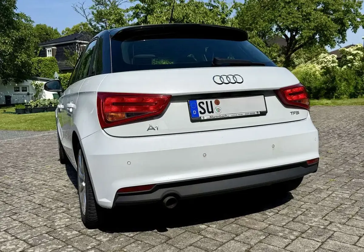 Gebraucht Audi A1 Basis 95 PS (69 kW) 2018 Weiß Kleinwagen